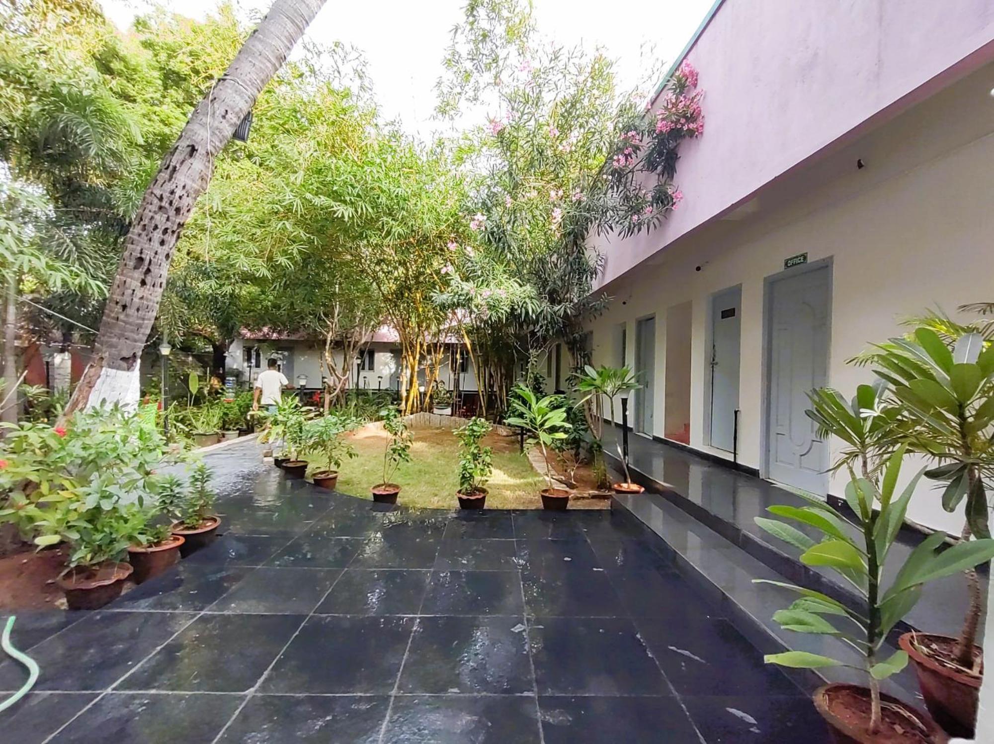 The Well Beach Side Guest House Auroville Exterior photo